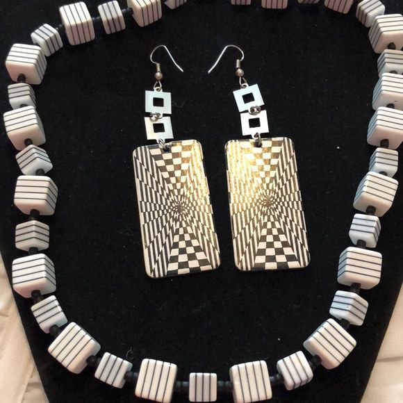 Vintage 70 earrings and necklace set - Picture 8 of 11